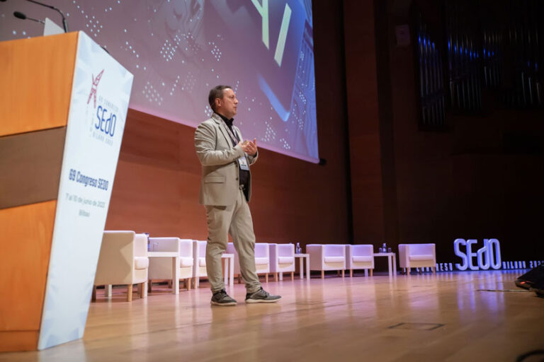 El Dr. David González Zamora ponente en el Congreso de la Sociedad Española de Ortodoncia. Clínica Smilodon