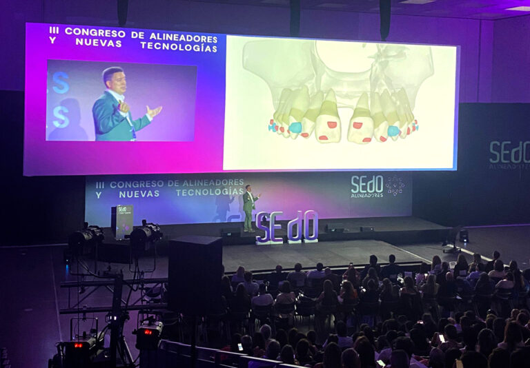 El Dr. González Zamora ponente en el Congreso de la SEDO. CLínica Smilodon